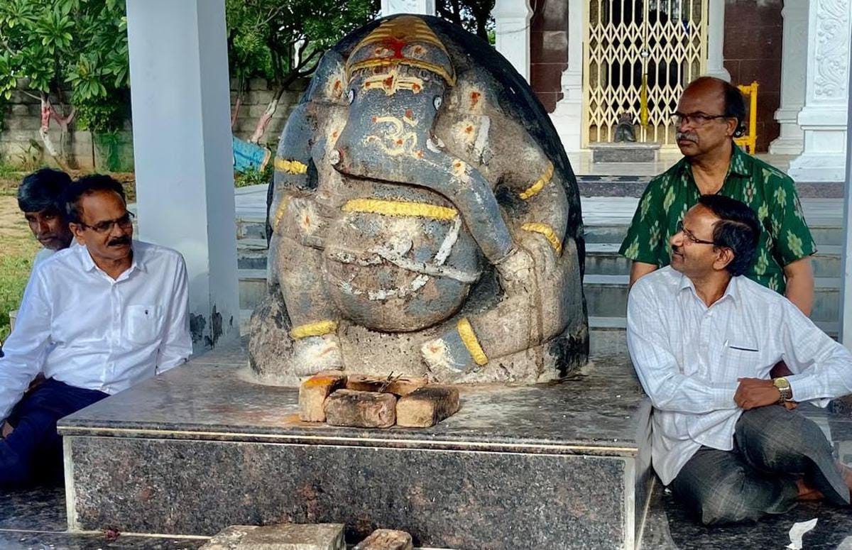 800 Year Old Ganesha Idol-Found in Pedda Golconda Village-Hyderabad-Stumbit Heritage
